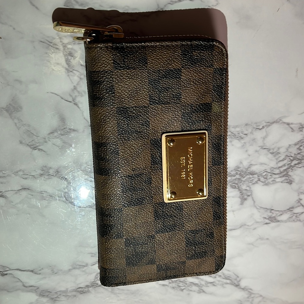 Authentic Brown Michael Kors Wallet
